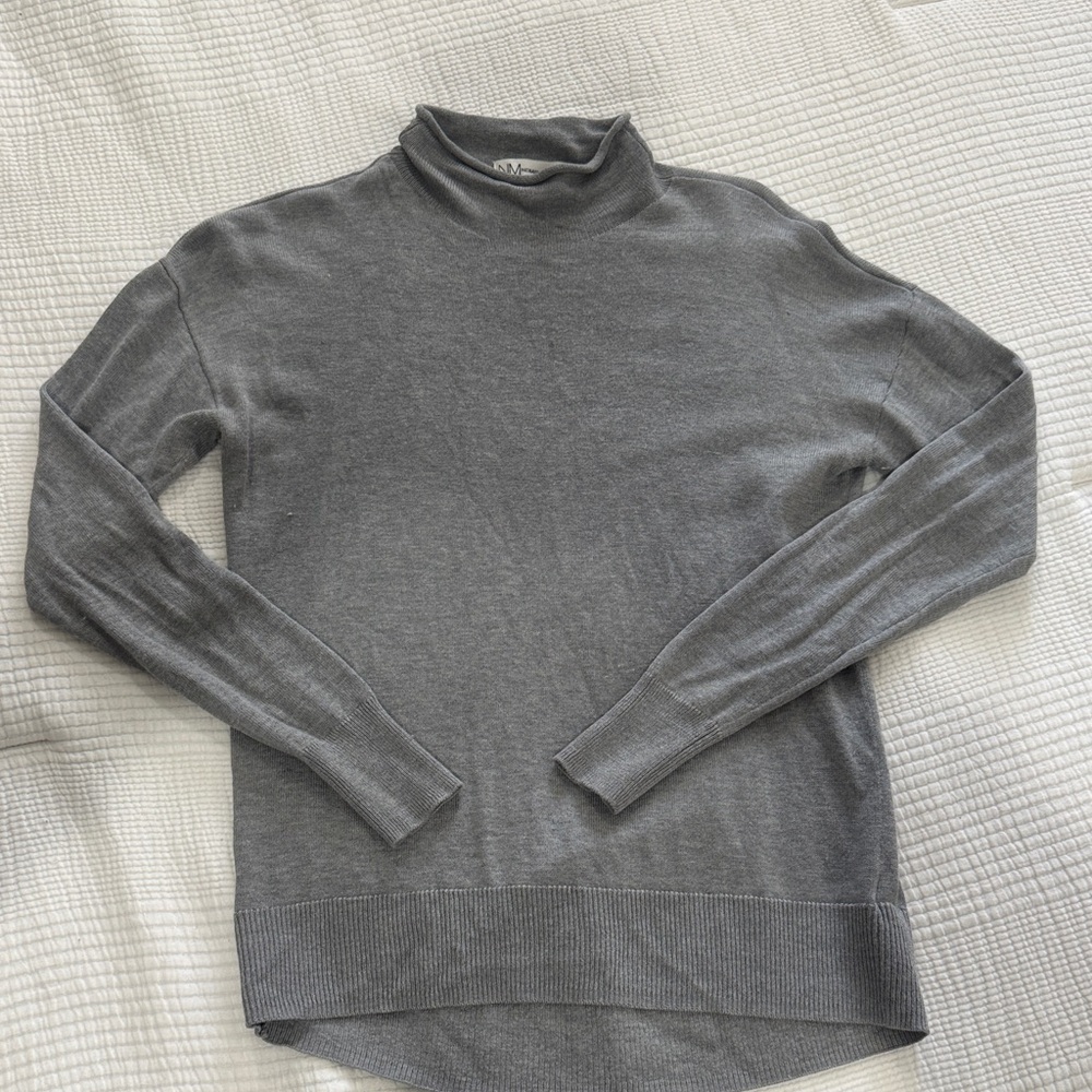 Neiman Marcus silk/cashmere mock neck sweater